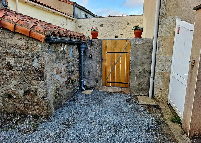 L'allée Du Bon Endroit - Logis 12 Personnes *